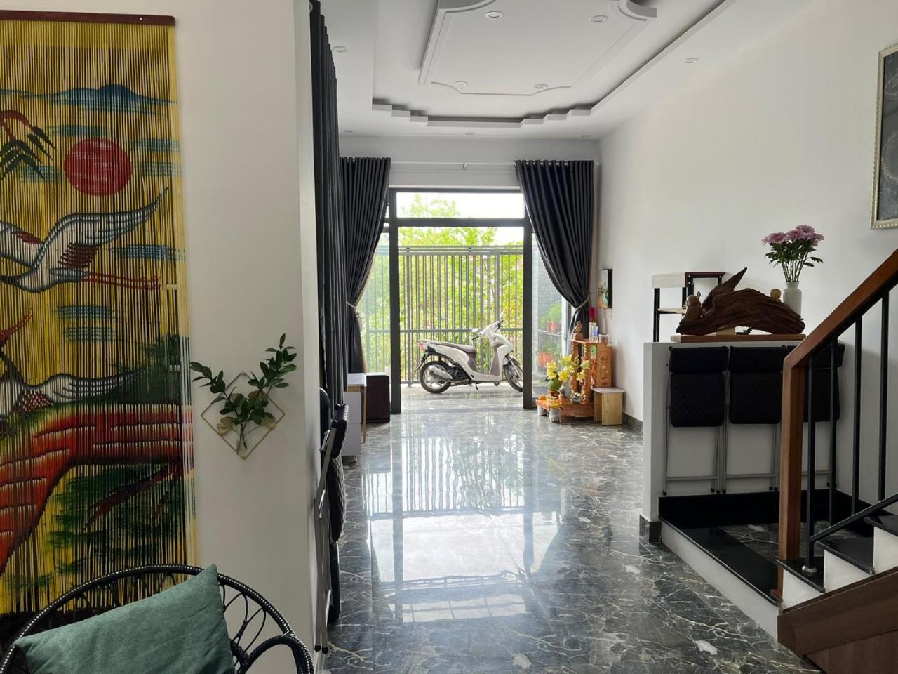 Oasis Homestay Хойан Экстерьер фото