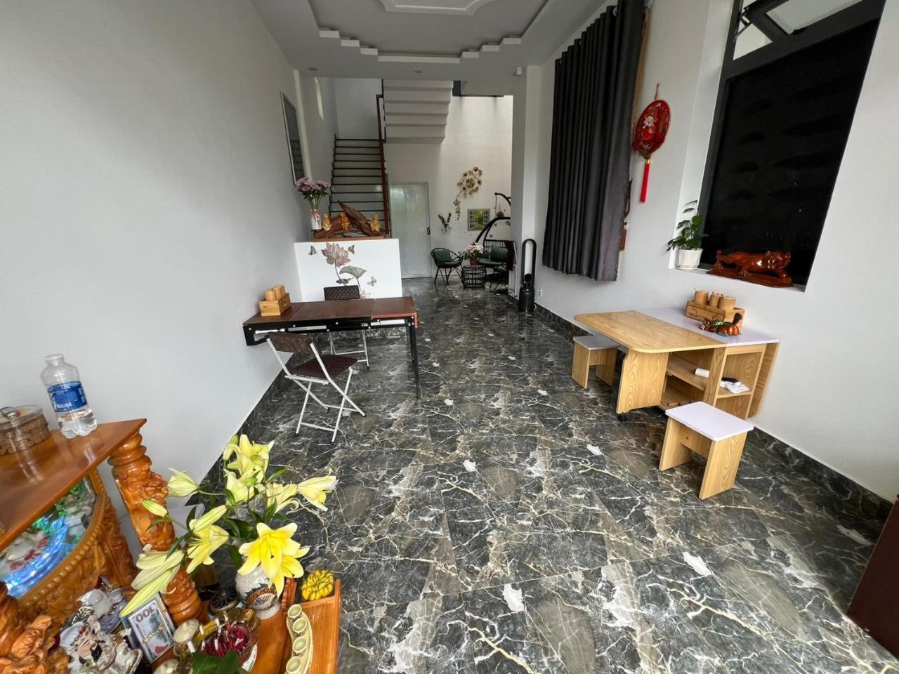 Oasis Homestay Хойан Экстерьер фото