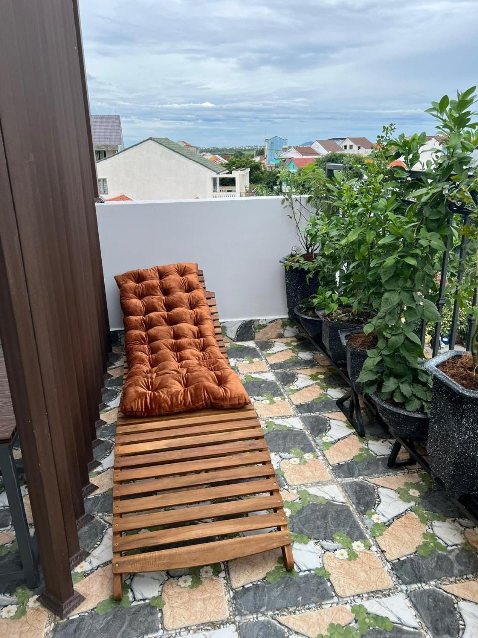 Oasis Homestay Хойан Экстерьер фото